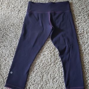 Lululemon reversible crop